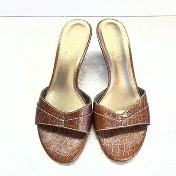 Talbots Brown Croc Embossed Leather Kitten Heel Slide Sandals Womens Size 7.5B - Picture 3 of 10